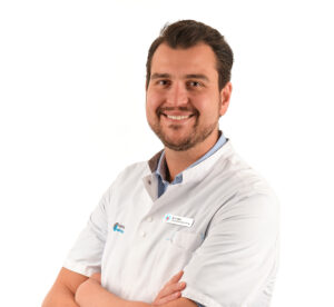 Cardiothoracic surgeon Dr. F. (Ferdi) Akca