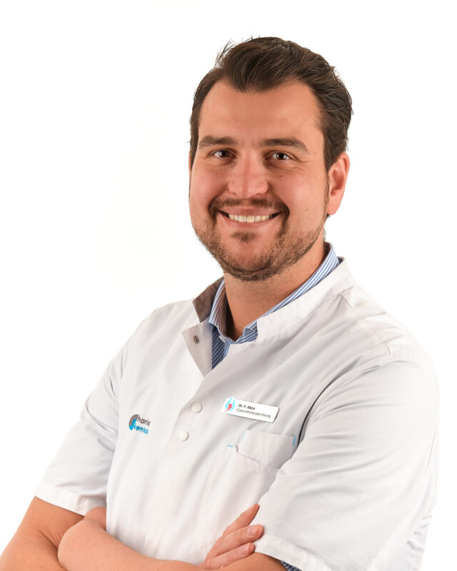 Cardiothoracic surgeon Dr. F. (Ferdi) Akca